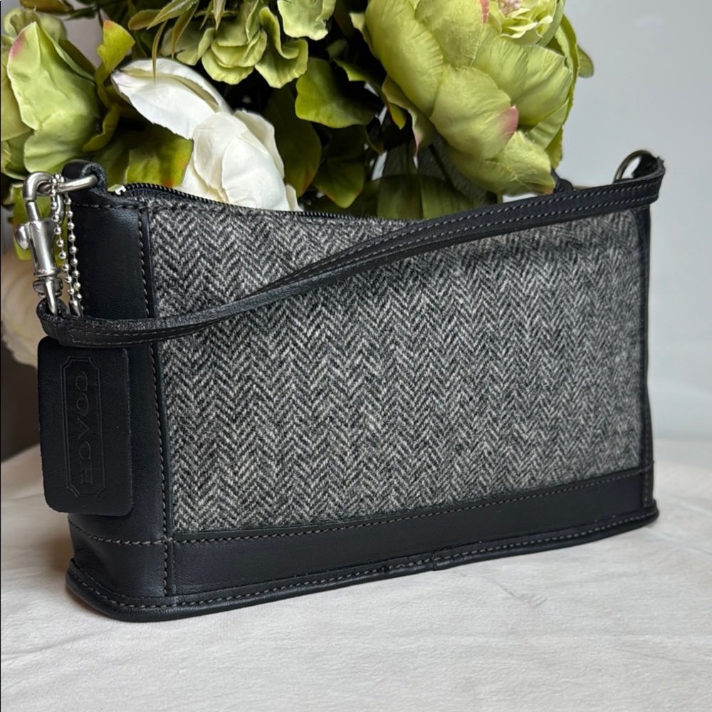 Vintage Coach Black Bleeker Tweed Demi 6112